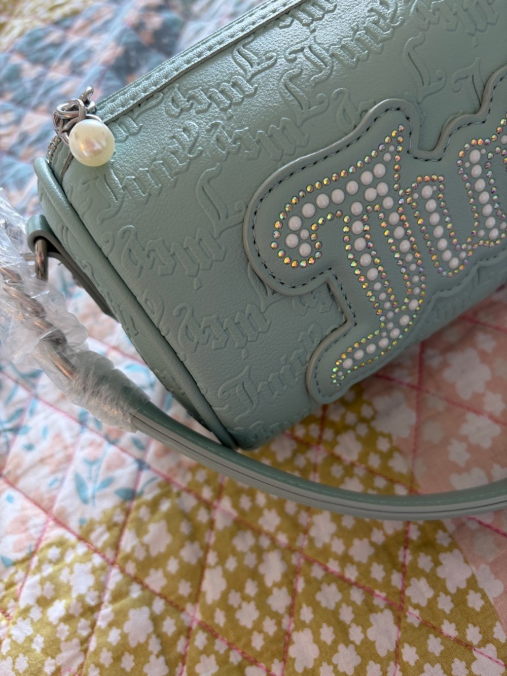 Trendy bag Juicy Couture Mint Barrel Crossbody Bag with Rhinestone Logo - Picture 5 of 6